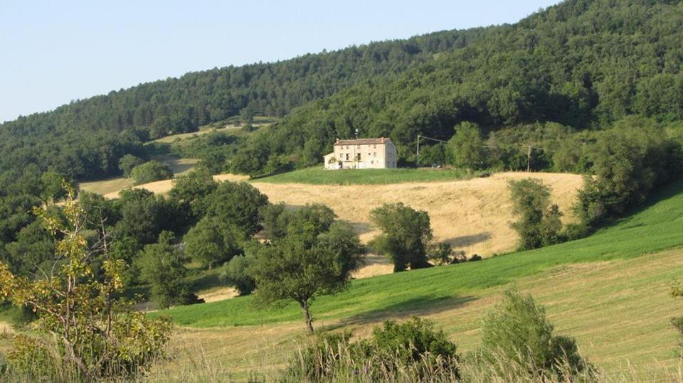 ホテル Casale Le Fontanelle Monte Grimano Terme エクステリア 写真