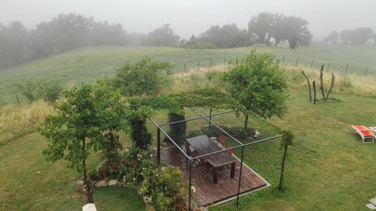 ホテル Casale Le Fontanelle Monte Grimano Terme エクステリア 写真